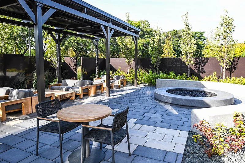 The E Outdoor Seating Outdoor Seating