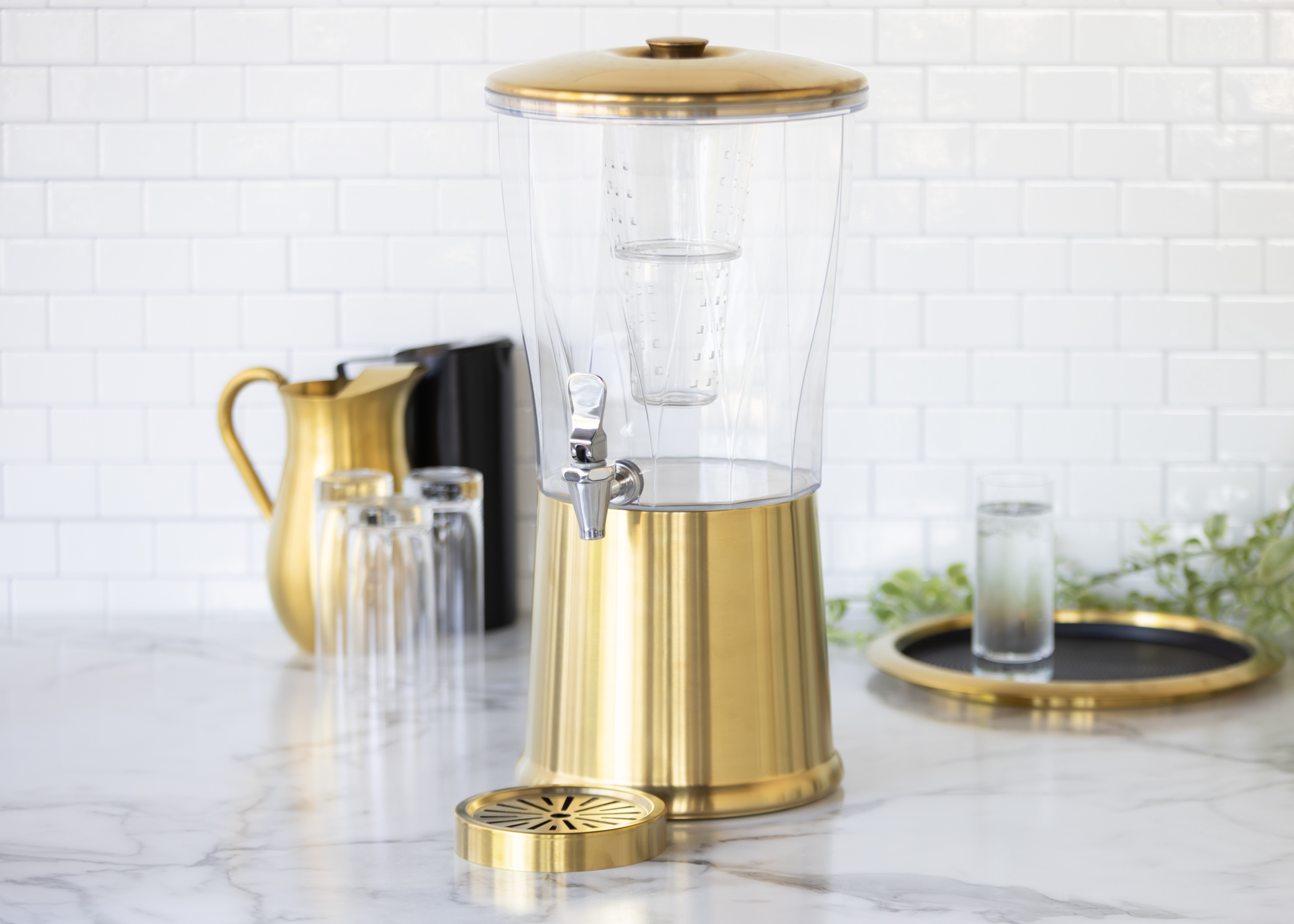 Service Ideas Altus Vacuum Insulated Pitcher